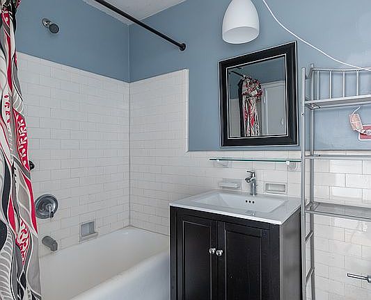 3rd image of 235 W 102nd St APT 8EE