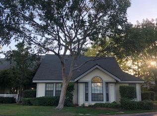 929 E Foxhill Dr, Fresno, CA