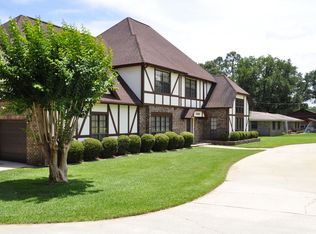 3038 Creekwood Dr, Cantonment, FL 32533