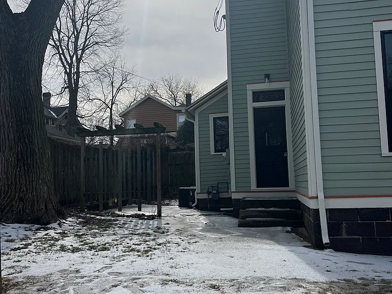 915 Garden St #915 — Photo 27