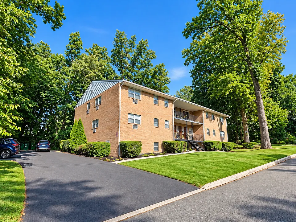 2525 S 5th Street - Ackerman