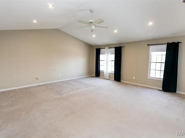 822 Emerald Place Dr — Photo 22
