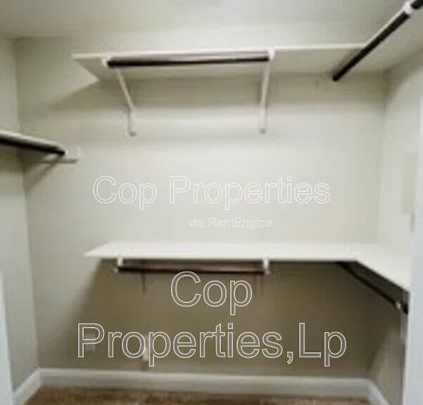 8221 Dublin Frst — Photo 15