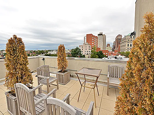 Sold by Cooper & Cooper Real Estate | media 17