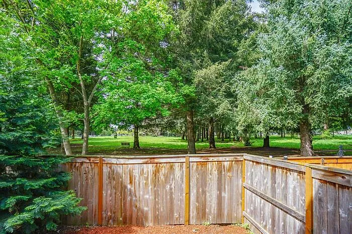 5824 NE 80th Ct — Photo 3