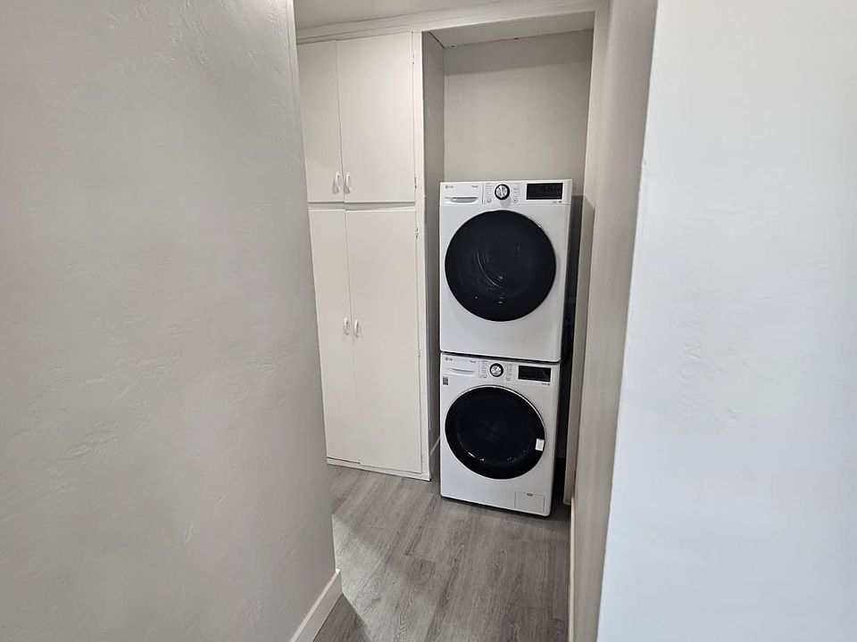 1st image of 2312 Chatsworth Blvd #2312