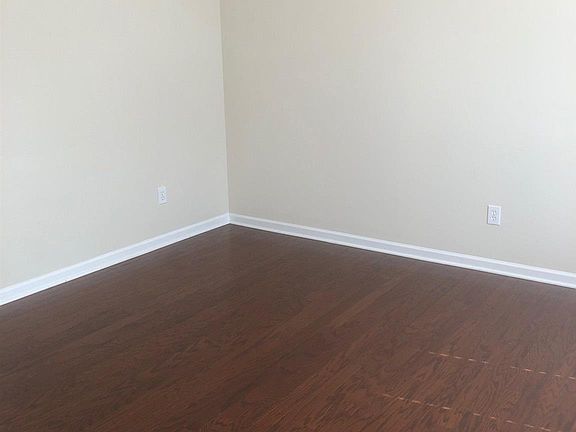 3rd image of 385 Gauley Dr