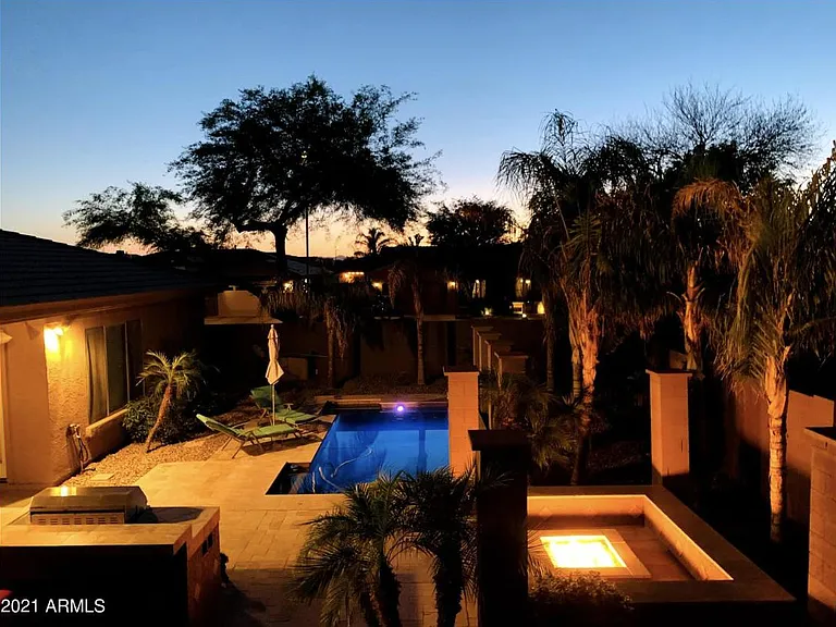 1230 E Canary Dr — Photo 48