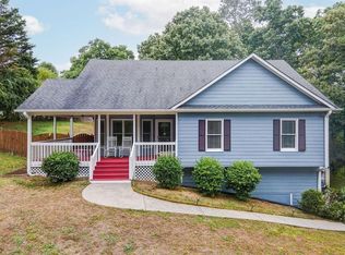 17 Lakeview Ct SW, Cartersville, GA 30120