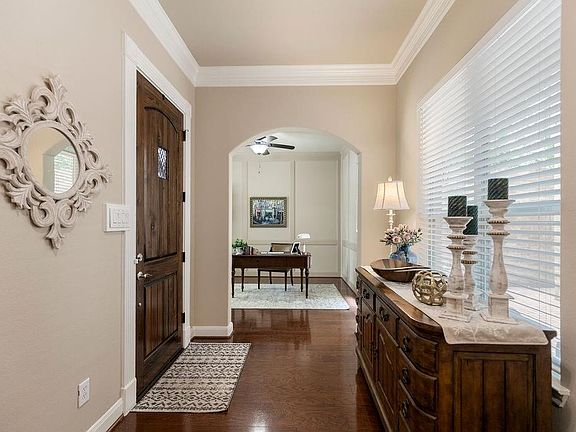 3rd image of 82 Mill Point Pl