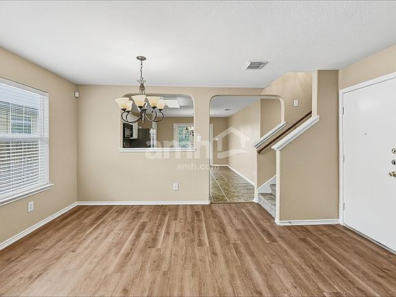 5th image of 10518 Marengo Ln