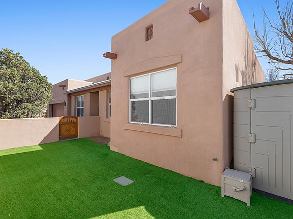 3rd image of 4 Rusty Spur Pl