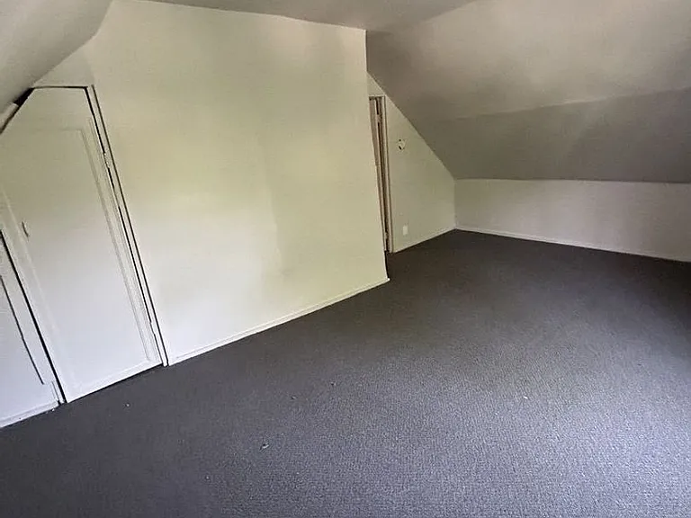 2121 W Brown St — Photo 16