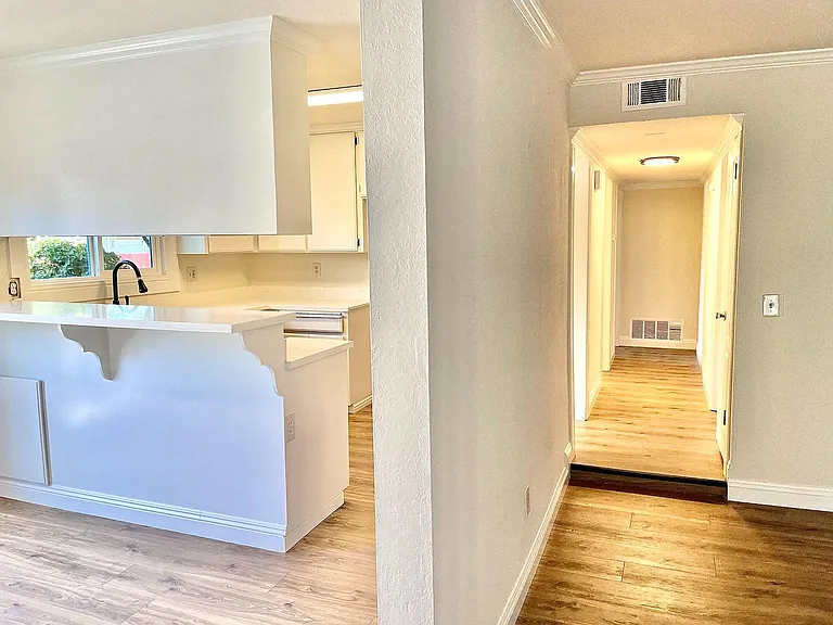 6366 Porterfield Ct — Photo 12
