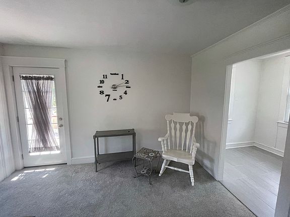 5th image of 8 Montgomery Ave #2F