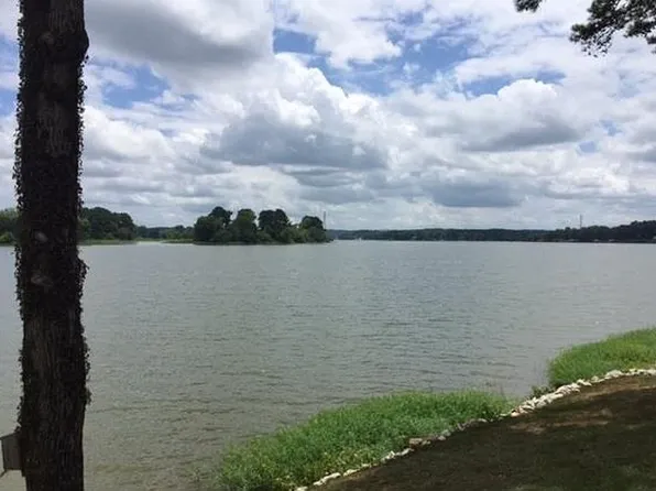 308 Paradise Isle, Riverside, AL 35135
