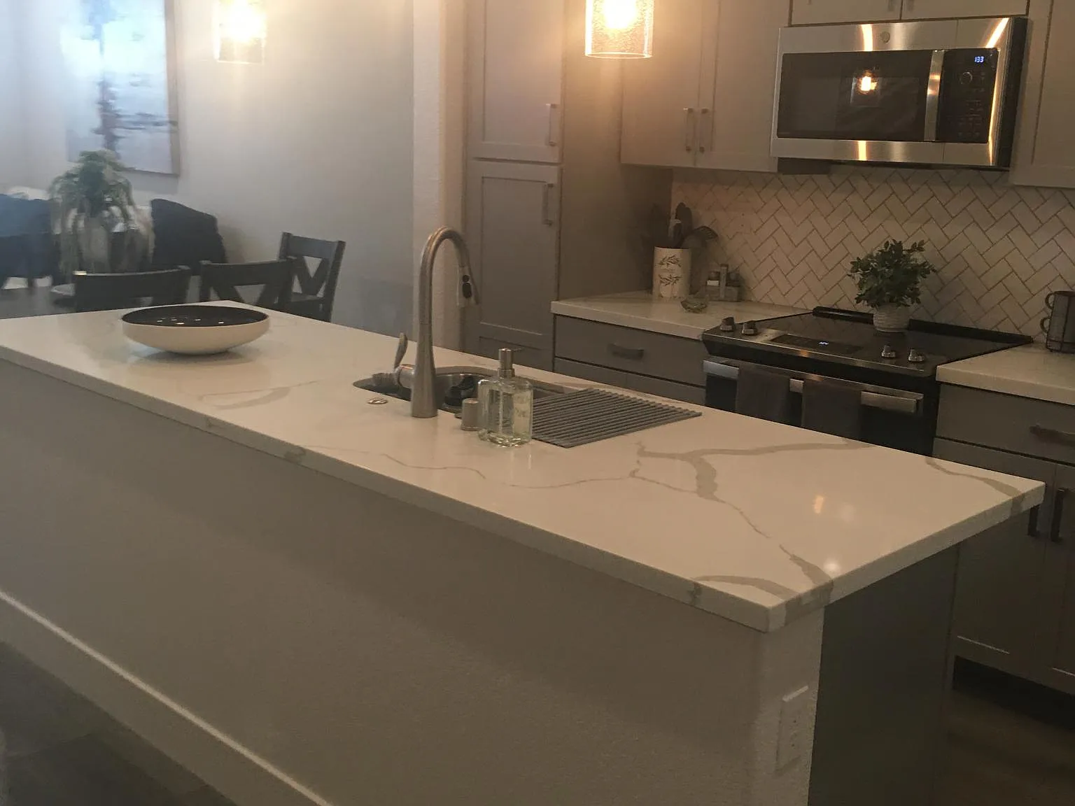 3 bed, 1500 sqft, $4,200 — Photo 1