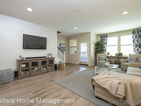 5th image of 440 Penelope Dr
