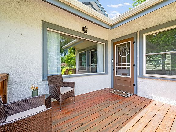 5th image of 808 3rd Ave SE