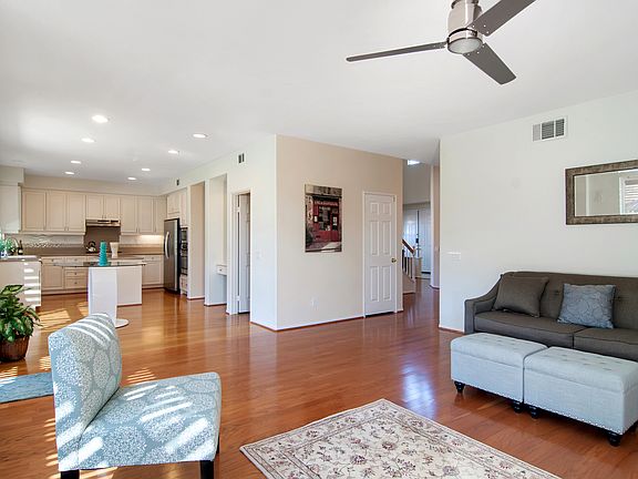4th image of 10848 Hillbrae Ct