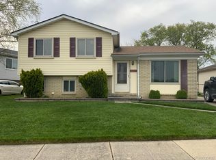 30215 Townley St, Madison Heights, MI 48071