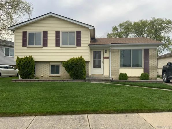 30215 Townley St, Madison Heights, MI 48071