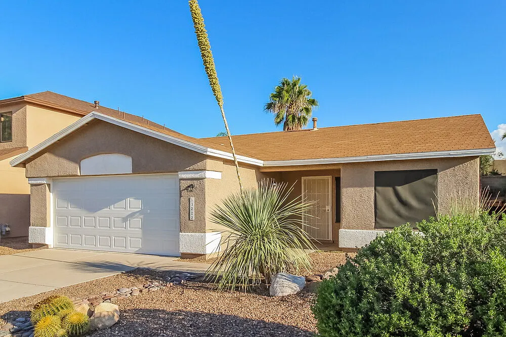 2 bed, 2.0 bath, 1352 sqft, $1,925 — Photo 3