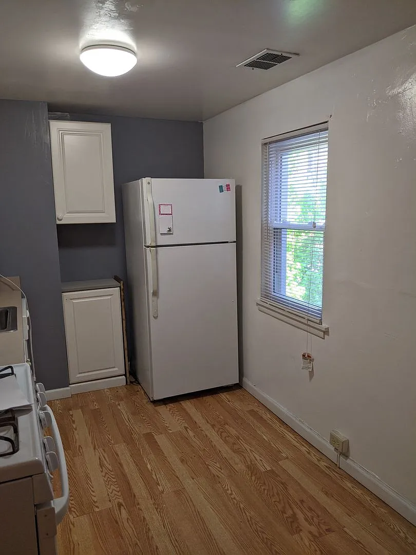 South Oakland renovated 2 bedroom — Photo 2