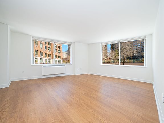 3rd image of 160 Riverside Blvd APT 311