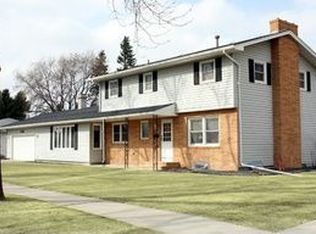 1128 23rd Ave S, Moorhead, MN 56560