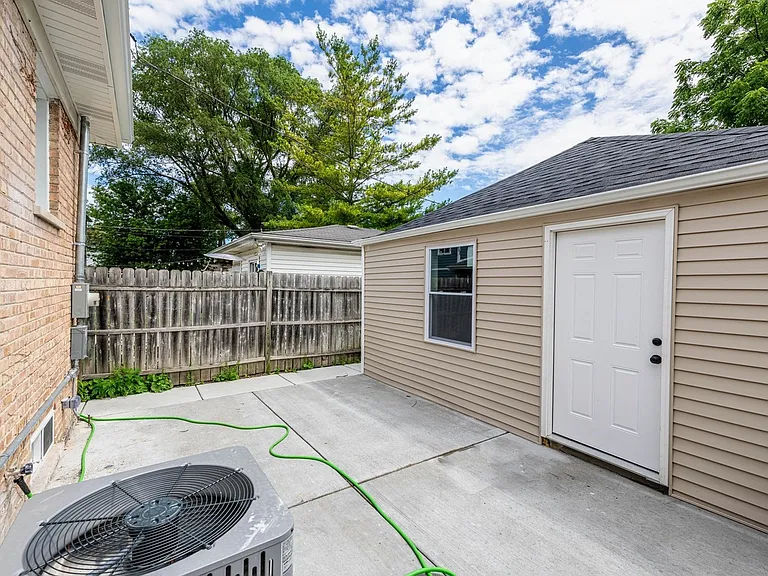 1805 Hovland Ct — Photo 14