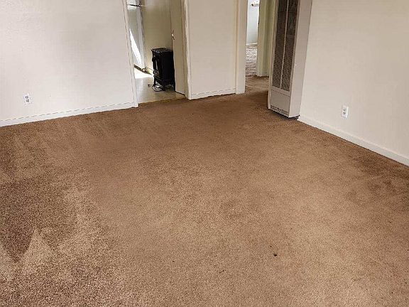 4th image of 18567 Pine St #3