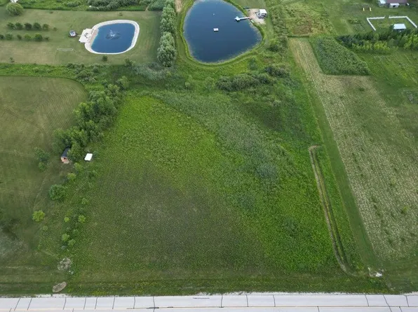 11841 BADGER MEADOWS ROAD, New Holstein, WI 53061