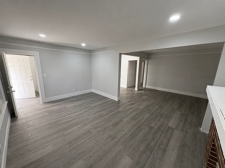 13944 Winthrop St — Photo 14