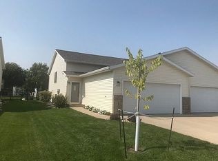 1835 49th St S, Fargo, ND 58103