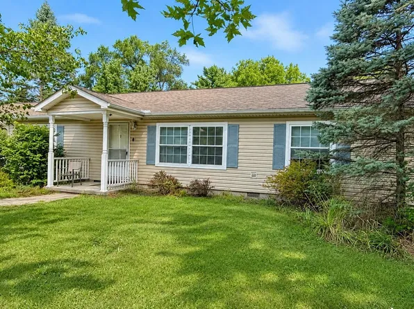 8303 Munrovia St, Shelby Township, MI 48317