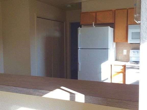 5th image of 4304 Jeff Scott Dr APT D