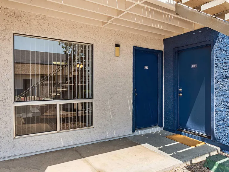 Sorrento Apartments — Photo 54