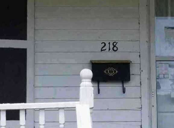 2nd image of 218 Maurice St