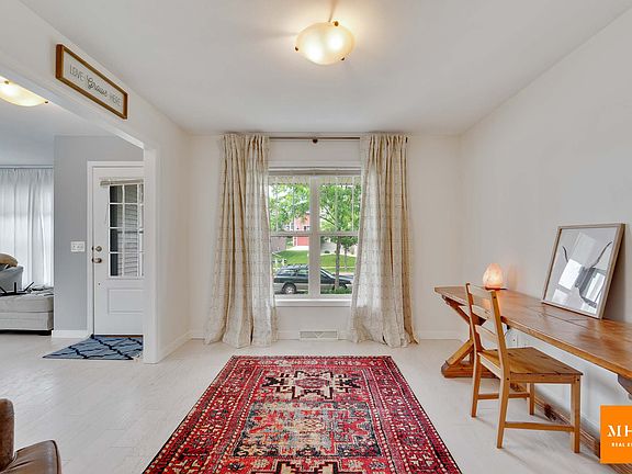 5th image of 9325 Briar Haven Dr