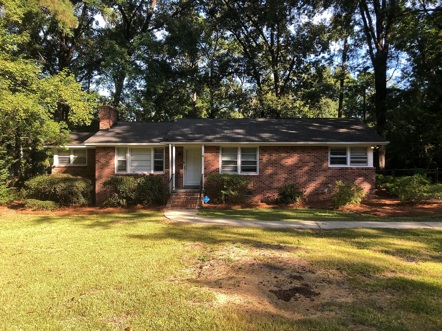 3 bed, 2.0 bath, 1464 sqft, $1,475 — Photo 1
