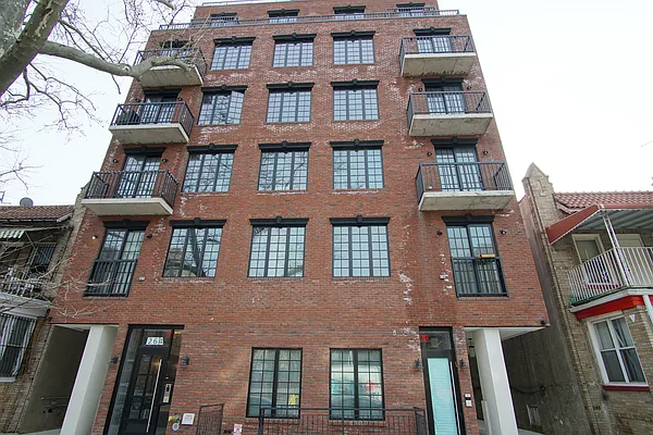 Rented by Lofts and Flats LLC | media 36