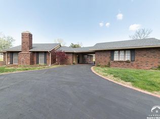 1541 Alvamar Dr, Lawrence, KS 66047