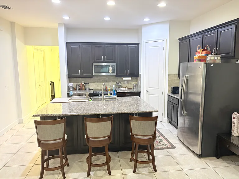 6831 Stoneheath Ln — Photo 3