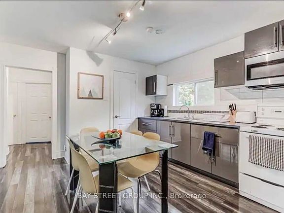 3rd image of 378 Drewry Ave