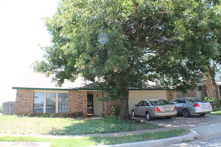 1st image of 2501 Galemeadow Dr