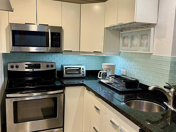 3rd image of 3201 NE 14th Street Cswy APT 406