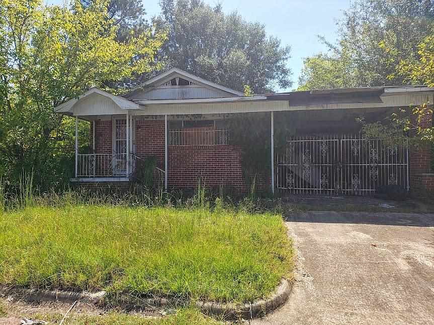 1st image of 2211 W 17th St