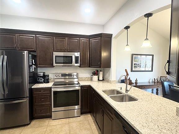 5th image of 106 CARLI COURT #106