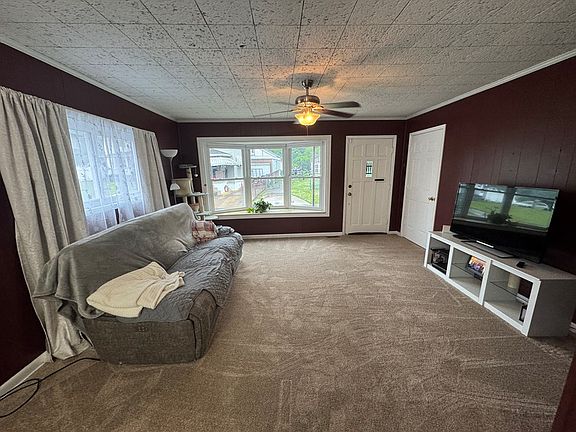 3rd image of 1023 4th Ave